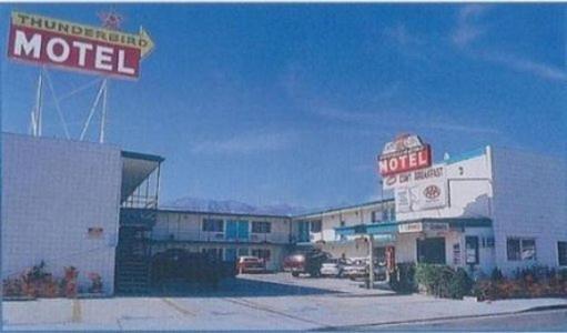 Thunderbird Motel Бишоп Экстерьер фото